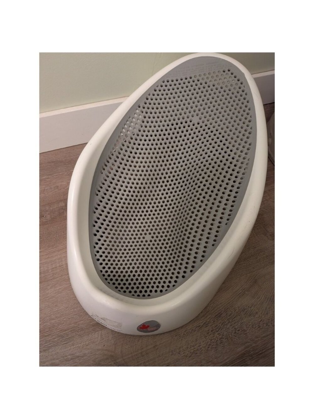 Angelcare Baby Bath Support Gray White Ergonomic Mesh Infant Tub Seat 0-6 Months